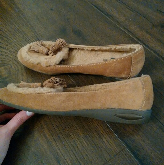 Stuart Weitzman Shearling Flats - Picture 2 of 5